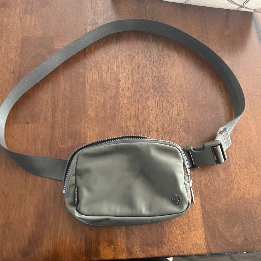 Lululemon Athletica Everywhere Belt Bag